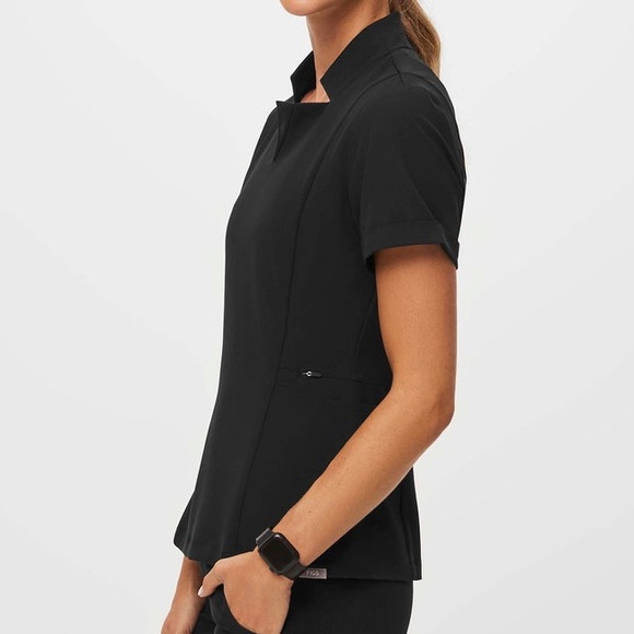 FIGS W20SW1032 Black Inala Slim Scrub Top Size M - Picture 3 of 15